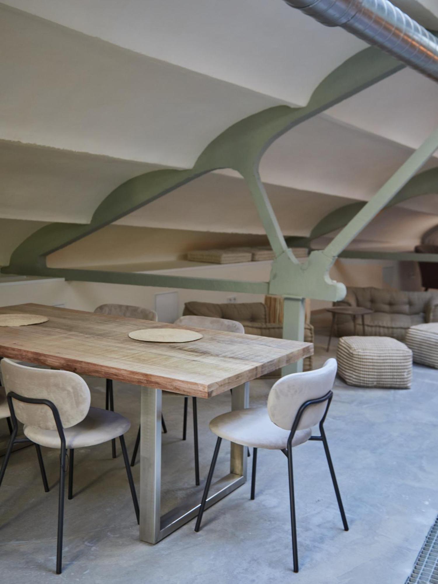 Ola Living Hostal Tetuan Madrid Exterior foto