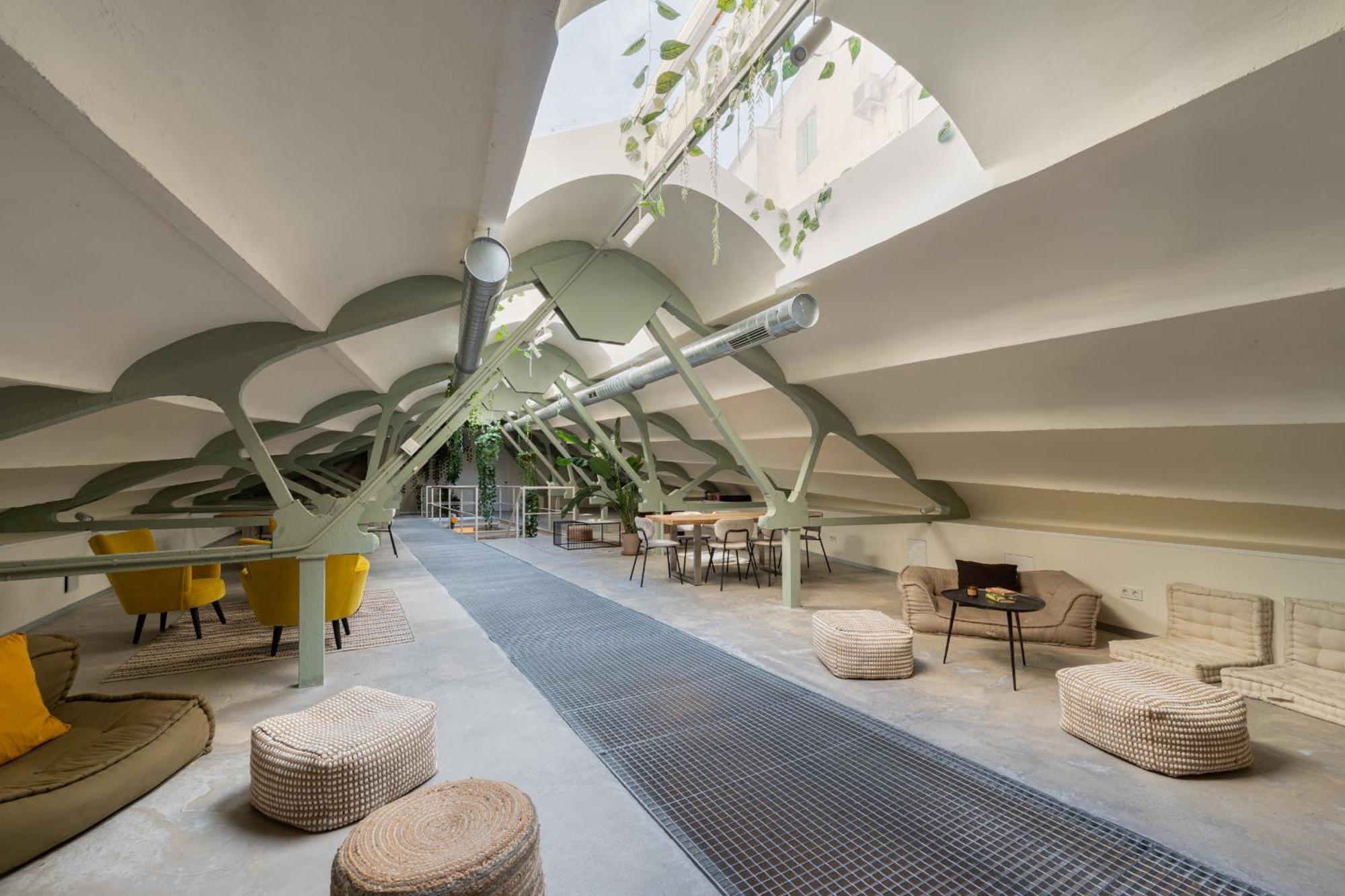 Ola Living Hostal Tetuan Madrid Exterior foto